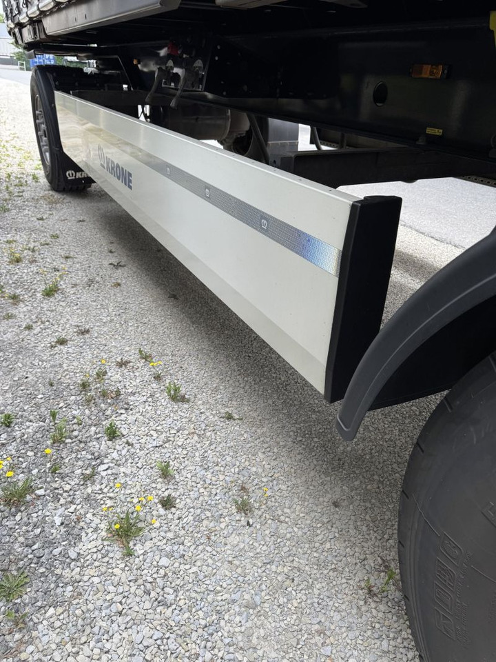 Krone BDF-System, Standard Ausführung, R22,5 - Transporter kontejnera/ Prikolica s izmjenjivim sanducima: slika Krone BDF-System, Standard Ausführung, R22,5 - Transporter kontejnera/ Prikolica s izmjenjivim sanducima Krone BDF-System, Standard Ausführung, R22,5 - Transporter kontejnera/ Prikolica s izmjenjivim sanducima: slika Krone BDF-System, Standard Ausführung, R22,5 - Transporter kontejnera/ Prikolica s izmjenjivim sanducima