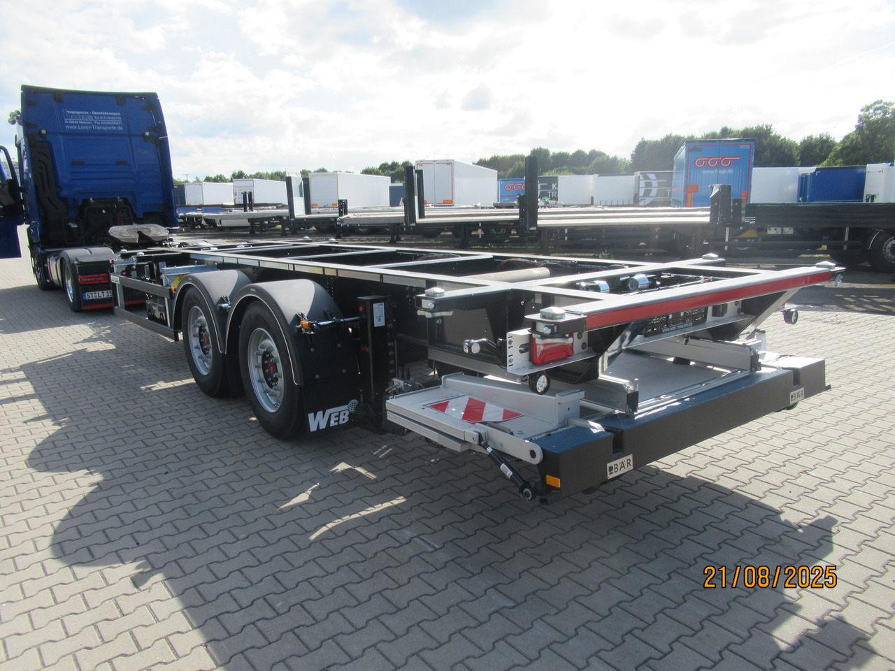 System Trailers BDF-System, Standard ohne Zulassung, mit Ladebordwand - Prikolica sa zatvorenim sandukom: slika System Trailers BDF-System, Standard ohne Zulassung, mit Ladebordwand - Prikolica sa zatvorenim sandukom System Trailers BDF-System, Standard ohne Zulassung, mit Ladebordwand - Prikolica sa zatvorenim sandukom: slika System Trailers BDF-System, Standard ohne Zulassung, mit Ladebordwand - Prikolica sa zatvorenim sandukom