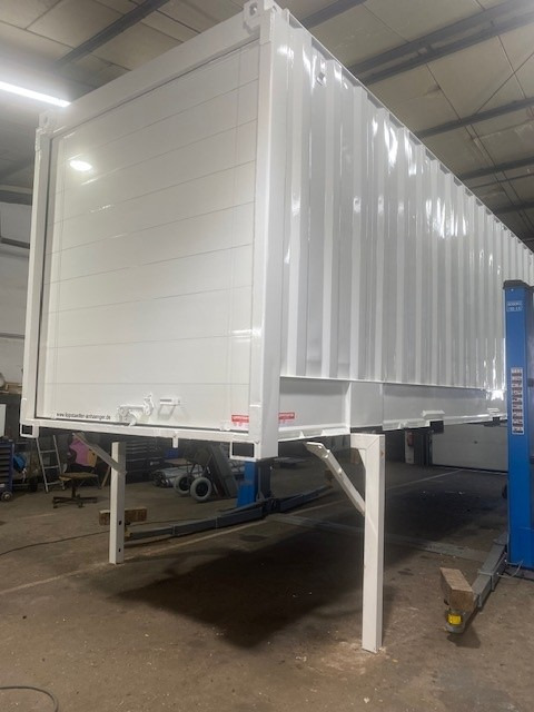 Yorkshire BDF-System 7.450 mm, Heck Rolltor, Eckhöhe: 2.750 mm - Izmjenjivi sanduk - kutija: slika Yorkshire BDF-System 7.450 mm, Heck Rolltor, Eckhöhe: 2.750 mm - Izmjenjivi sanduk - kutija Yorkshire BDF-System 7.450 mm, Heck Rolltor, Eckhöhe: 2.750 mm - Izmjenjivi sanduk - kutija: slika Yorkshire BDF-System 7.450 mm, Heck Rolltor, Eckhöhe: 2.750 mm - Izmjenjivi sanduk - kutija