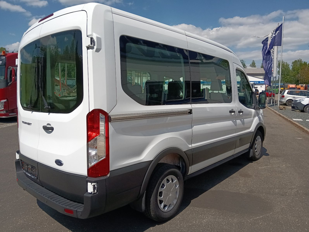 Ford Transit Kombi 350 L2 Trend 9-Sitzer 2xHeizung/Kl - Putnički kombi, Dostavno vozilo s dvostrukom kabinom: slika Ford Transit Kombi 350 L2 Trend 9-Sitzer 2xHeizung/Kl - Putnički kombi, Dostavno vozilo s dvostrukom kabinom Ford Transit Kombi 350 L2 Trend 9-Sitzer 2xHeizung/Kl - Putnički kombi, Dostavno vozilo s dvostrukom kabinom: slika Ford Transit Kombi 350 L2 Trend 9-Sitzer 2xHeizung/Kl - Putnički kombi, Dostavno vozilo s dvostrukom kabinom