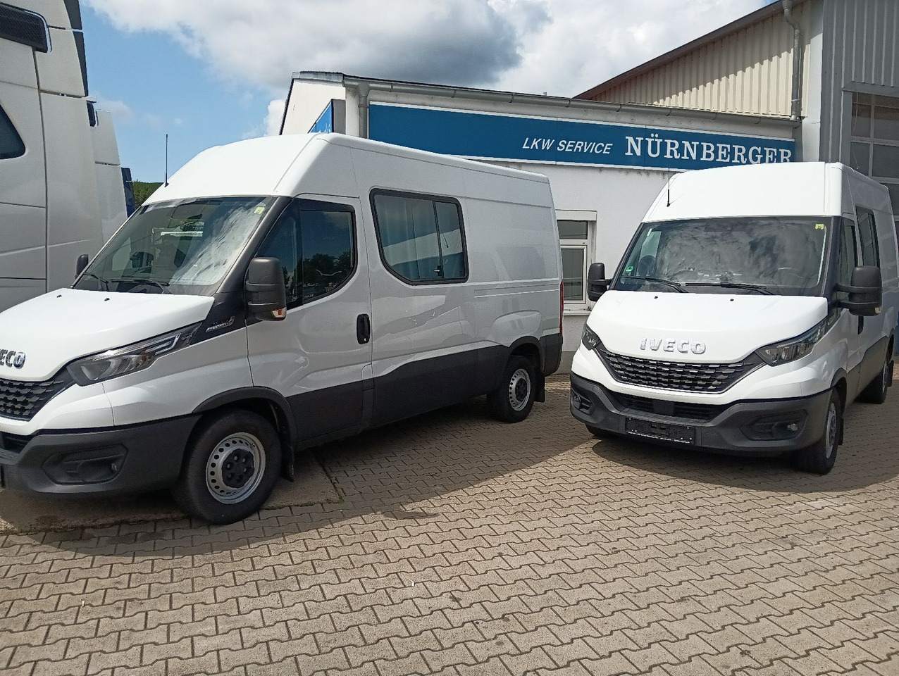 Iveco Daily Kasten HKa 35S21 V WB3520 AHK, Standheizun - Furgon: slika Iveco Daily Kasten HKa 35S21 V WB3520 AHK, Standheizun - Furgon Iveco Daily Kasten HKa 35S21 V WB3520 AHK, Standheizun - Furgon: slika Iveco Daily Kasten HKa 35S21 V WB3520 AHK, Standheizun - Furgon