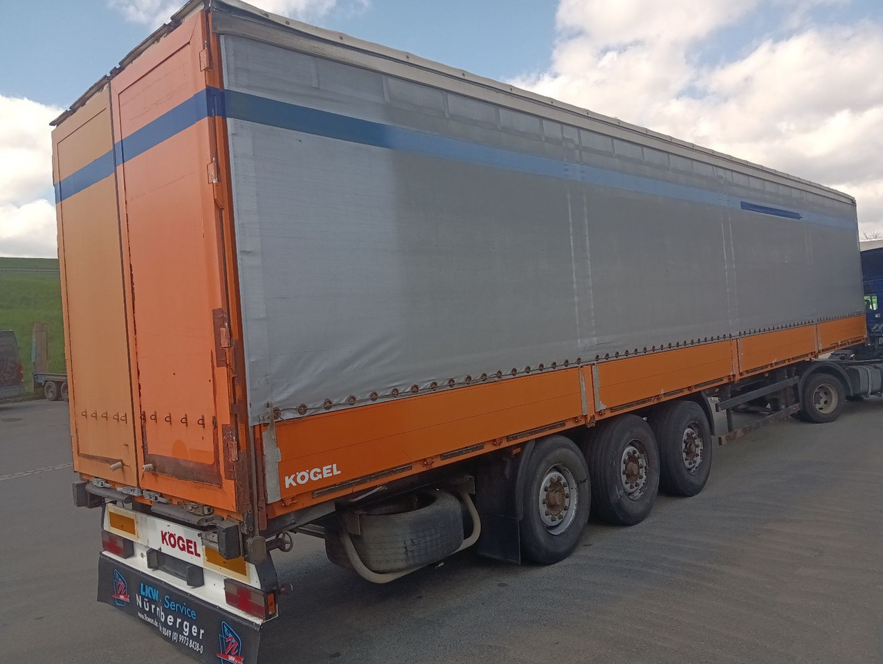 Kögel SN24BORDWANDSIDER EDSCHA BPW Disc Lift Portaltür - Poluprikolica s ceradom: slika Kögel SN24BORDWANDSIDER EDSCHA BPW Disc Lift Portaltür - Poluprikolica s ceradom Kögel SN24BORDWANDSIDER EDSCHA BPW Disc Lift Portaltür - Poluprikolica s ceradom: slika Kögel SN24BORDWANDSIDER EDSCHA BPW Disc Lift Portaltür - Poluprikolica s ceradom