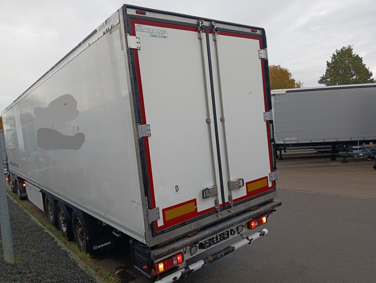 Krone SDR27eL4 ThermoKing SLX300 5777h Blumenbr Doppel - Poluprikolica sa zatvorenim sandukom: slika  Krone SDR27eL4 ThermoKing SLX300 5777h Blumenbr Doppel - Poluprikolica sa zatvorenim sandukom Krone SDR27eL4 ThermoKing SLX300 5777h Blumenbr Doppel - Poluprikolica sa zatvorenim sandukom: slika  Krone SDR27eL4 ThermoKing SLX300 5777h Blumenbr Doppel - Poluprikolica sa zatvorenim sandukom