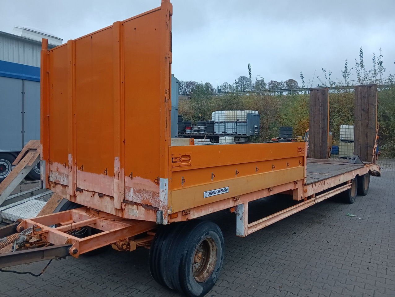 Zakup Müller-Mitteltal T 3 9,55m 0,90m Rampen, Bordwand vorne ABS SAF Müller-Mitteltal T 3 9,55m 0,90m Rampen, Bordwand vorne ABS SAF: slika Zakup Müller-Mitteltal T 3 9,55m 0,90m Rampen, Bordwand vorne ABS SAF Müller-Mitteltal T 3 9,55m 0,90m Rampen, Bordwand vorne ABS SAF Zakup Müller-Mitteltal T 3 9,55m 0,90m Rampen, Bordwand vorne ABS SAF Müller-Mitteltal T 3 9,55m 0,90m Rampen, Bordwand vorne ABS SAF: slika Zakup Müller-Mitteltal T 3 9,55m 0,90m Rampen, Bordwand vorne ABS SAF Müller-Mitteltal T 3 9,55m 0,90m Rampen, Bordwand vorne ABS SAF