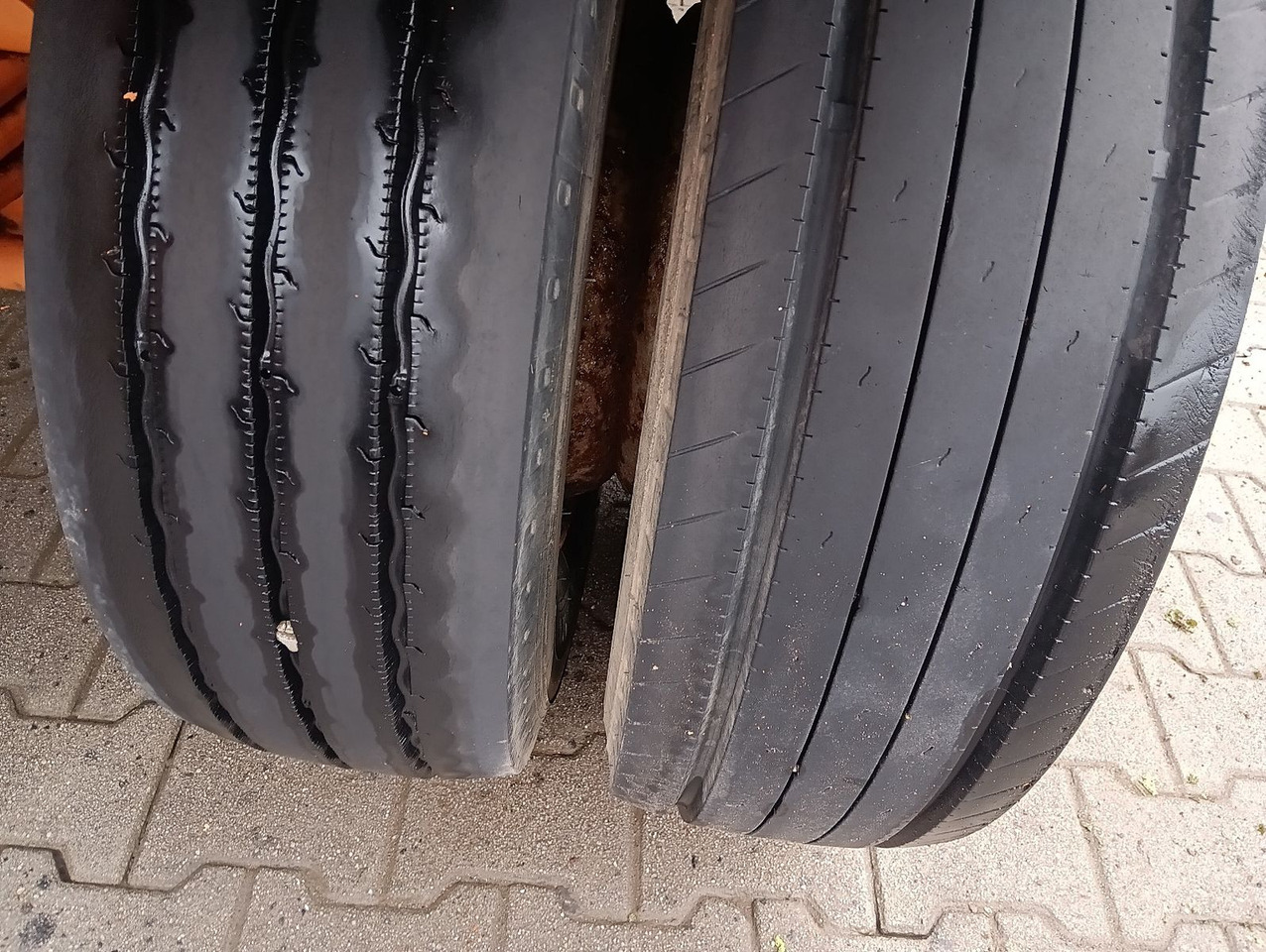 Zakup Müller-Mitteltal T 3 9,55m 0,90m Rampen, Bordwand vorne ABS SAF Müller-Mitteltal T 3 9,55m 0,90m Rampen, Bordwand vorne ABS SAF: slika Zakup Müller-Mitteltal T 3 9,55m 0,90m Rampen, Bordwand vorne ABS SAF Müller-Mitteltal T 3 9,55m 0,90m Rampen, Bordwand vorne ABS SAF Zakup Müller-Mitteltal T 3 9,55m 0,90m Rampen, Bordwand vorne ABS SAF Müller-Mitteltal T 3 9,55m 0,90m Rampen, Bordwand vorne ABS SAF: slika Zakup Müller-Mitteltal T 3 9,55m 0,90m Rampen, Bordwand vorne ABS SAF Müller-Mitteltal T 3 9,55m 0,90m Rampen, Bordwand vorne ABS SAF