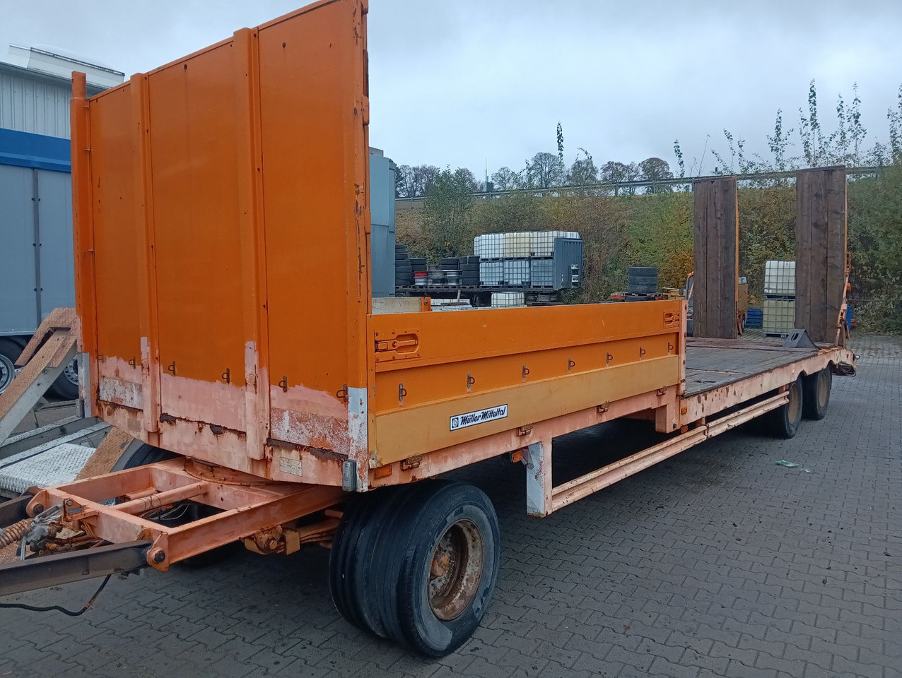 Zakup Müller-Mitteltal T 3 9,55m 0,90m Rampen, Bordwand vorne ABS SAF Müller-Mitteltal T 3 9,55m 0,90m Rampen, Bordwand vorne ABS SAF: slika Zakup Müller-Mitteltal T 3 9,55m 0,90m Rampen, Bordwand vorne ABS SAF Müller-Mitteltal T 3 9,55m 0,90m Rampen, Bordwand vorne ABS SAF Zakup Müller-Mitteltal T 3 9,55m 0,90m Rampen, Bordwand vorne ABS SAF Müller-Mitteltal T 3 9,55m 0,90m Rampen, Bordwand vorne ABS SAF: slika Zakup Müller-Mitteltal T 3 9,55m 0,90m Rampen, Bordwand vorne ABS SAF Müller-Mitteltal T 3 9,55m 0,90m Rampen, Bordwand vorne ABS SAF