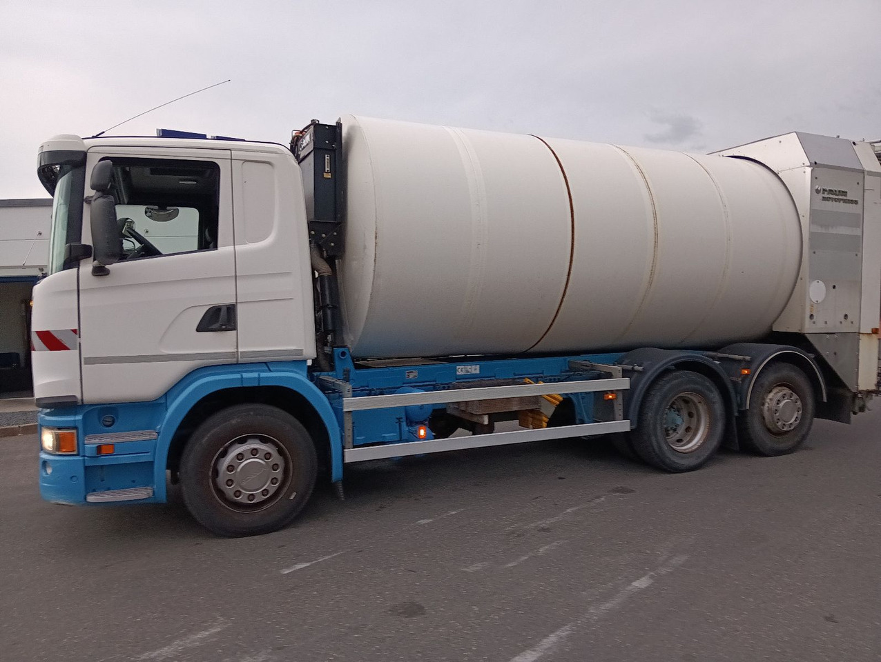 Scania G360 6x2 RETARDER FAUN ROTOPRESS 521L Zöller 230 - Kamion za odvoz smeća: slika Scania G360 6x2 RETARDER FAUN ROTOPRESS 521L Zöller 230 - Kamion za odvoz smeća Scania G360 6x2 RETARDER FAUN ROTOPRESS 521L Zöller 230 - Kamion za odvoz smeća: slika Scania G360 6x2 RETARDER FAUN ROTOPRESS 521L Zöller 230 - Kamion za odvoz smeća