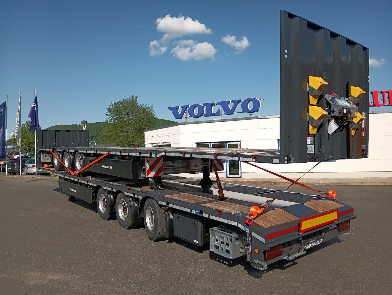 Schwarzmüller 3Achs Tele Rampen TwistLock40+2x20"SAF Lenk+Lift - Poluprikolica plato/ Otvoreni sanduk: slika Schwarzmüller 3Achs Tele Rampen TwistLock40+2x20"SAF Lenk+Lift - Poluprikolica plato/ Otvoreni sanduk Schwarzmüller 3Achs Tele Rampen TwistLock40+2x20"SAF Lenk+Lift - Poluprikolica plato/ Otvoreni sanduk: slika Schwarzmüller 3Achs Tele Rampen TwistLock40+2x20"SAF Lenk+Lift - Poluprikolica plato/ Otvoreni sanduk