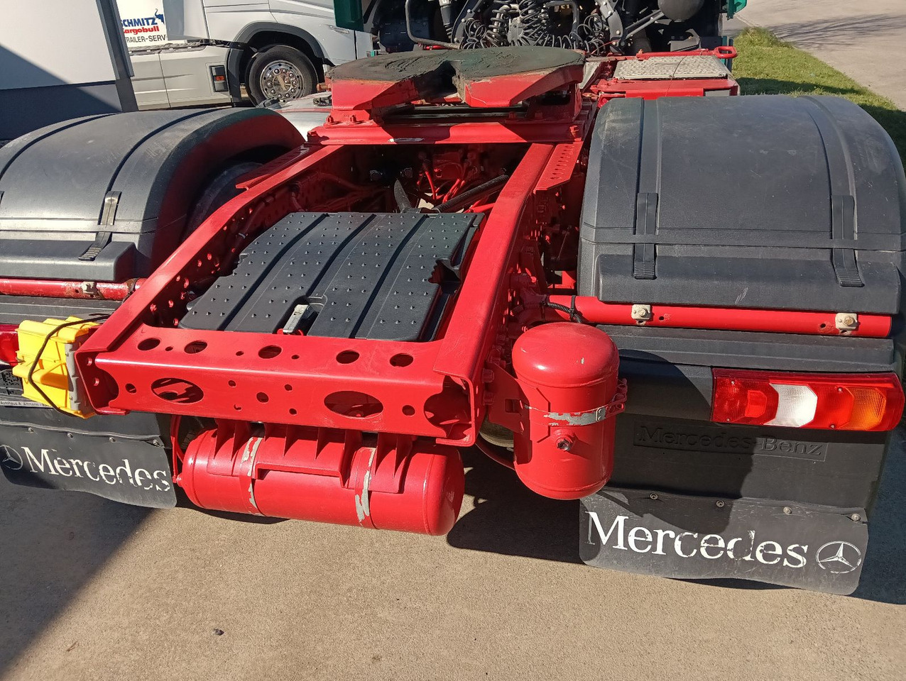 Mercedes-Benz AROCS 1853 ALLRAD AHD 4x4 Hydraulik ALCOA - Tegljač: slika Mercedes-Benz AROCS 1853 ALLRAD AHD 4x4 Hydraulik ALCOA - Tegljač Mercedes-Benz AROCS 1853 ALLRAD AHD 4x4 Hydraulik ALCOA - Tegljač: slika Mercedes-Benz AROCS 1853 ALLRAD AHD 4x4 Hydraulik ALCOA - Tegljač