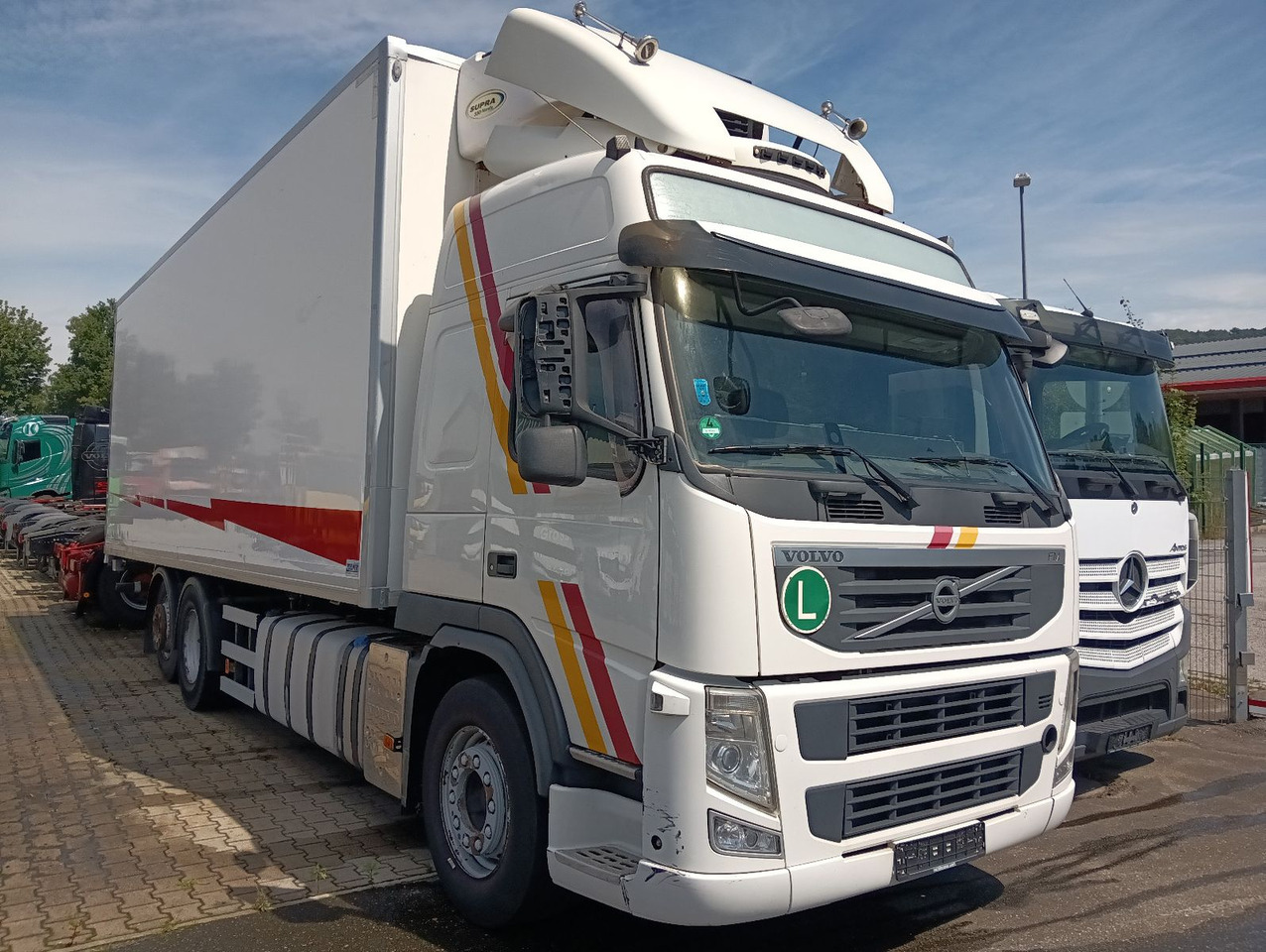 Kamion hladnjača Volvo FM13-460 EEV 6x2R CarrierSupra550 7,3m LBW1.5t: slika Kamion hladnjača Volvo FM13-460 EEV 6x2R CarrierSupra550 7,3m LBW1.5t Kamion hladnjača Volvo FM13-460 EEV 6x2R CarrierSupra550 7,3m LBW1.5t: slika Kamion hladnjača Volvo FM13-460 EEV 6x2R CarrierSupra550 7,3m LBW1.5t