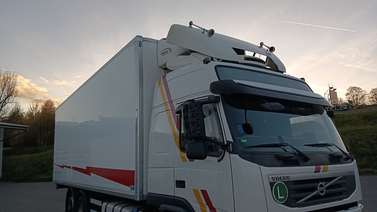 Kamion hladnjača Volvo FM13-460 EEV 6x2R CarrierSupra550 7,3m LBW1.5t: slika Kamion hladnjača Volvo FM13-460 EEV 6x2R CarrierSupra550 7,3m LBW1.5t Kamion hladnjača Volvo FM13-460 EEV 6x2R CarrierSupra550 7,3m LBW1.5t: slika Kamion hladnjača Volvo FM13-460 EEV 6x2R CarrierSupra550 7,3m LBW1.5t