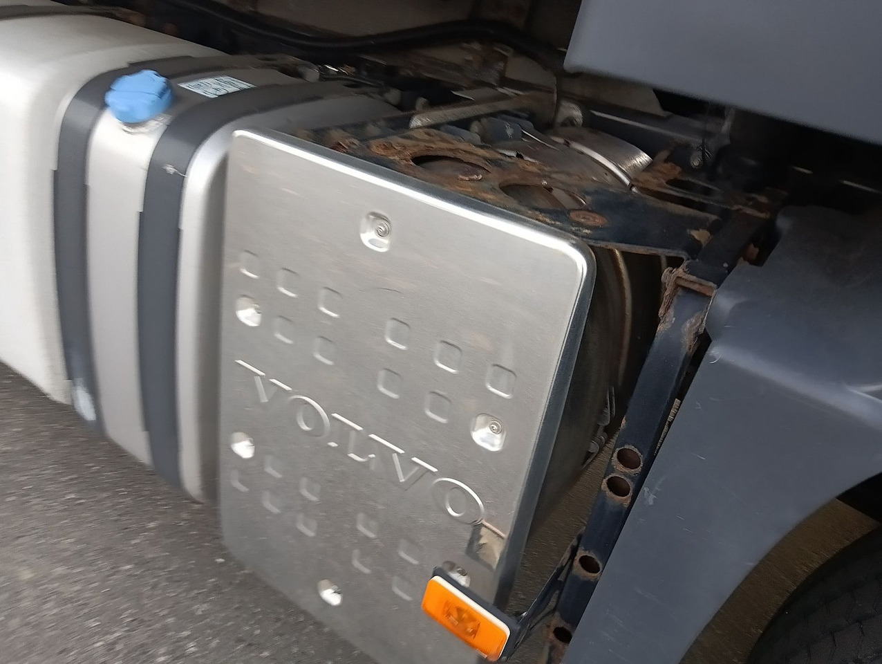 Kamion hladnjača Volvo FM13-460 EEV 6x2R CarrierSupra550 7,3m LBW1.5t: slika Kamion hladnjača Volvo FM13-460 EEV 6x2R CarrierSupra550 7,3m LBW1.5t Kamion hladnjača Volvo FM13-460 EEV 6x2R CarrierSupra550 7,3m LBW1.5t: slika Kamion hladnjača Volvo FM13-460 EEV 6x2R CarrierSupra550 7,3m LBW1.5t