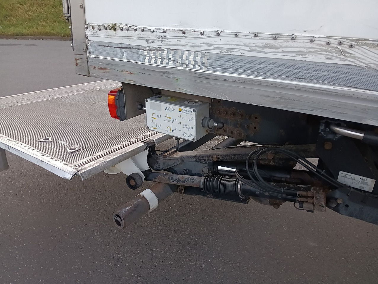 Kamion hladnjača Volvo FM13-460 EEV 6x2R CarrierSupra550 7,3m LBW1.5t: slika Kamion hladnjača Volvo FM13-460 EEV 6x2R CarrierSupra550 7,3m LBW1.5t Kamion hladnjača Volvo FM13-460 EEV 6x2R CarrierSupra550 7,3m LBW1.5t: slika Kamion hladnjača Volvo FM13-460 EEV 6x2R CarrierSupra550 7,3m LBW1.5t