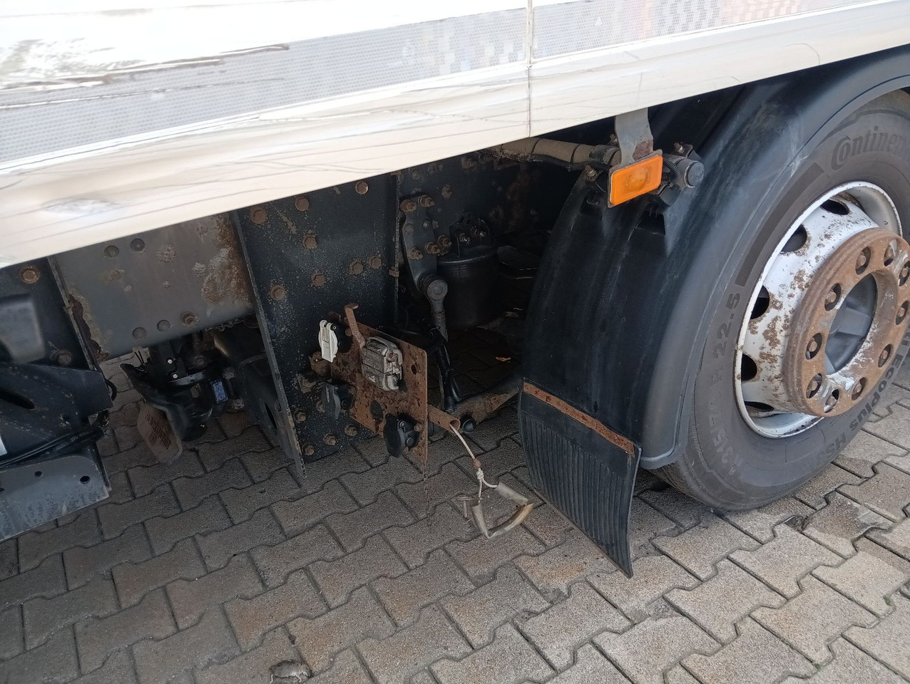 Kamion hladnjača Volvo FM13-460 EEV 6x2R CarrierSupra550 7,3m LBW1.5t: slika Kamion hladnjača Volvo FM13-460 EEV 6x2R CarrierSupra550 7,3m LBW1.5t Kamion hladnjača Volvo FM13-460 EEV 6x2R CarrierSupra550 7,3m LBW1.5t: slika Kamion hladnjača Volvo FM13-460 EEV 6x2R CarrierSupra550 7,3m LBW1.5t