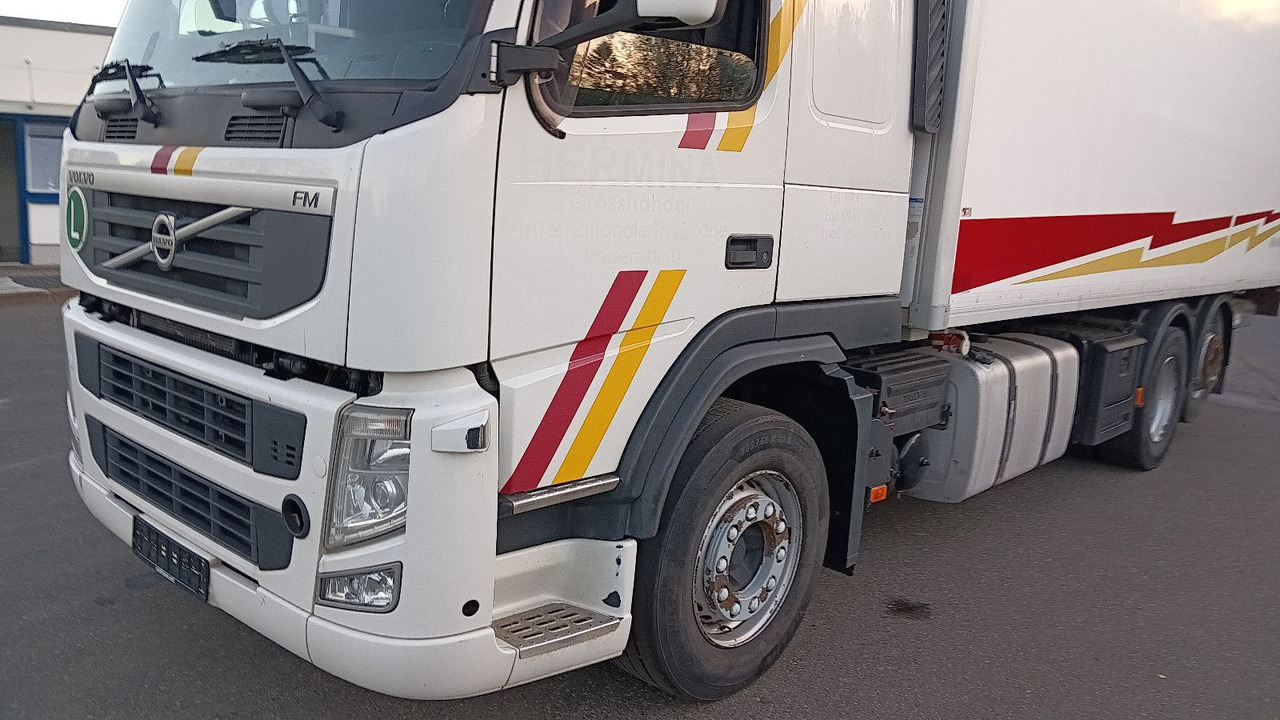 Kamion hladnjača Volvo FM13-460 EEV 6x2R CarrierSupra550 7,3m LBW1.5t: slika Kamion hladnjača Volvo FM13-460 EEV 6x2R CarrierSupra550 7,3m LBW1.5t Kamion hladnjača Volvo FM13-460 EEV 6x2R CarrierSupra550 7,3m LBW1.5t: slika Kamion hladnjača Volvo FM13-460 EEV 6x2R CarrierSupra550 7,3m LBW1.5t