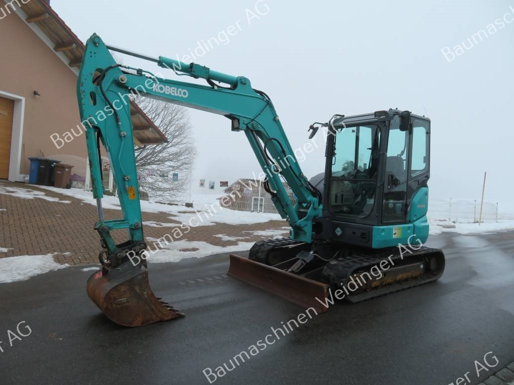 Mini bager Kobelco SK 55 SRX-6: slika Mini bager Kobelco SK 55 SRX-6