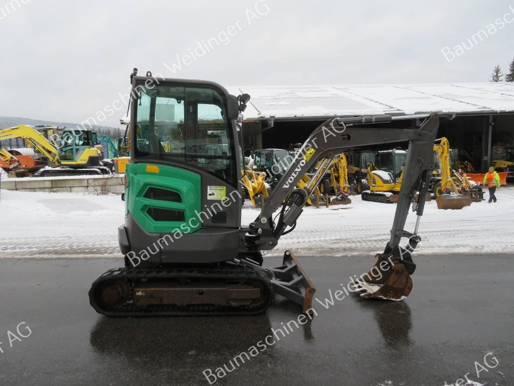 Volvo ECR 25 D - Mini bager: slika Volvo ECR 25 D - Mini bager Volvo ECR 25 D - Mini bager: slika Volvo ECR 25 D - Mini bager