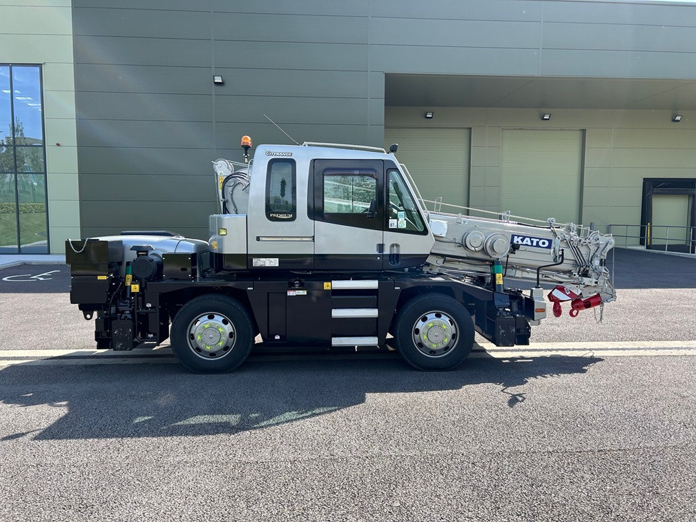 KATO 13 Ton City Crane - Only 17,000Kms from New - Autodizalica: slika KATO 13 Ton City Crane - Only 17,000Kms from New - Autodizalica KATO 13 Ton City Crane - Only 17,000Kms from New - Autodizalica: slika KATO 13 Ton City Crane - Only 17,000Kms from New - Autodizalica