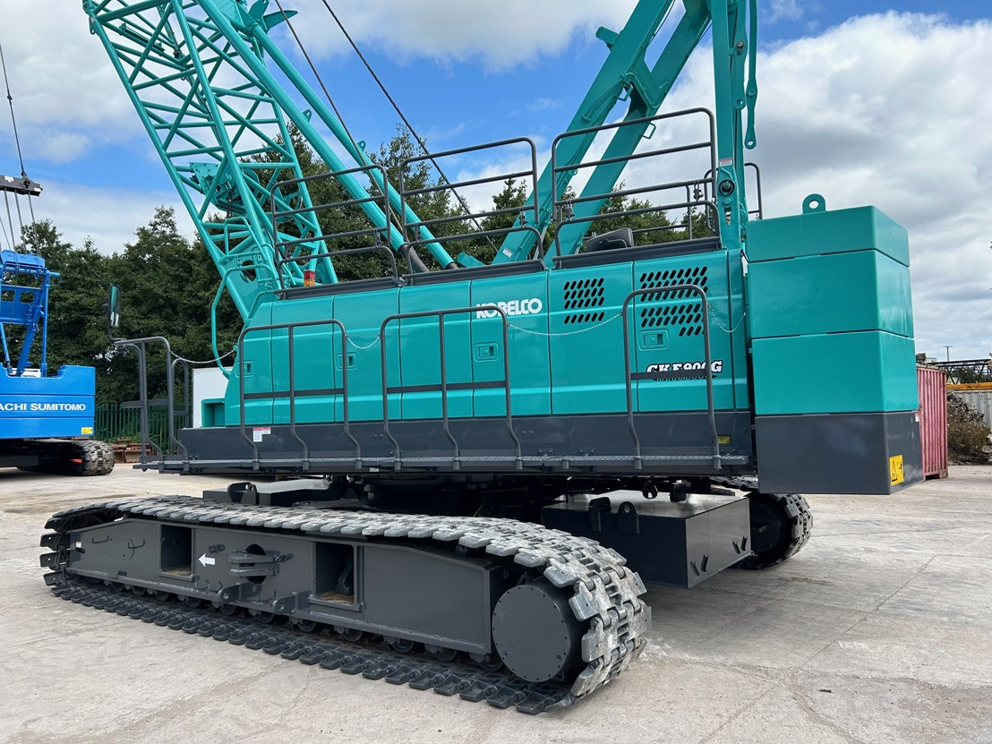 KOBELCO CKE900G-2, 100 Ton Crawler Crane - Dizalica gusjeničar: slika KOBELCO CKE900G-2, 100 Ton Crawler Crane - Dizalica gusjeničar KOBELCO CKE900G-2, 100 Ton Crawler Crane - Dizalica gusjeničar: slika KOBELCO CKE900G-2, 100 Ton Crawler Crane - Dizalica gusjeničar