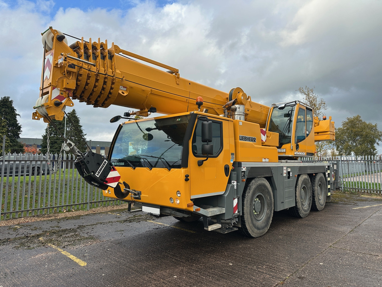 LIEBHERR LTM1060-3.1 - In Brand New Condition, Only 997 Hours - Autodizalica za sve terene: slika LIEBHERR LTM1060-3.1 - In Brand New Condition, Only 997 Hours - Autodizalica za sve terene LIEBHERR LTM1060-3.1 - In Brand New Condition, Only 997 Hours - Autodizalica za sve terene: slika LIEBHERR LTM1060-3.1 - In Brand New Condition, Only 997 Hours - Autodizalica za sve terene