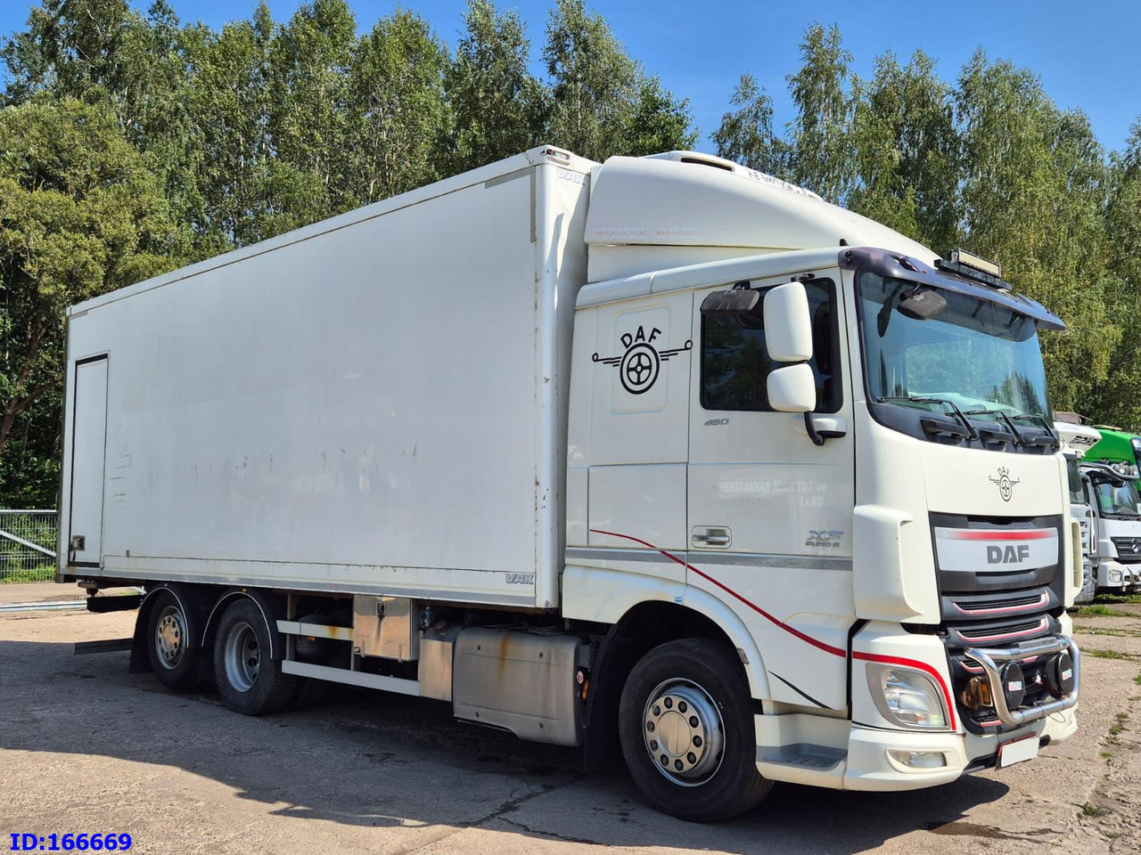 DAF XF 106.460 FAR 6X2 Euro6 - Kamion hladnjača: slika DAF XF 106.460 FAR 6X2 Euro6 - Kamion hladnjača DAF XF 106.460 FAR 6X2 Euro6 - Kamion hladnjača: slika DAF XF 106.460 FAR 6X2 Euro6 - Kamion hladnjača