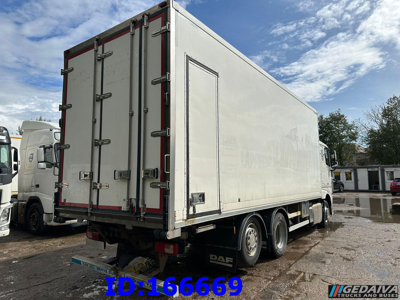 DAF XF 106.460 FAR 6X2 Euro6 - Kamion hladnjača: slika DAF XF 106.460 FAR 6X2 Euro6 - Kamion hladnjača DAF XF 106.460 FAR 6X2 Euro6 - Kamion hladnjača: slika DAF XF 106.460 FAR 6X2 Euro6 - Kamion hladnjača