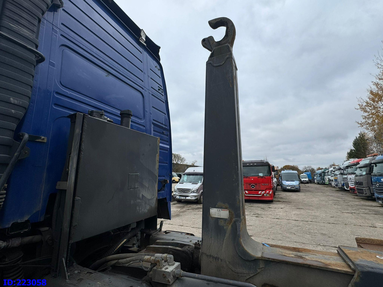 HIAB Multilift XR21S53 - Kukasta dizalica/ Sustav s proklizavajućim upravljanjem: slika HIAB Multilift XR21S53 - Kukasta dizalica/ Sustav s proklizavajućim upravljanjem HIAB Multilift XR21S53 - Kukasta dizalica/ Sustav s proklizavajućim upravljanjem: slika HIAB Multilift XR21S53 - Kukasta dizalica/ Sustav s proklizavajućim upravljanjem