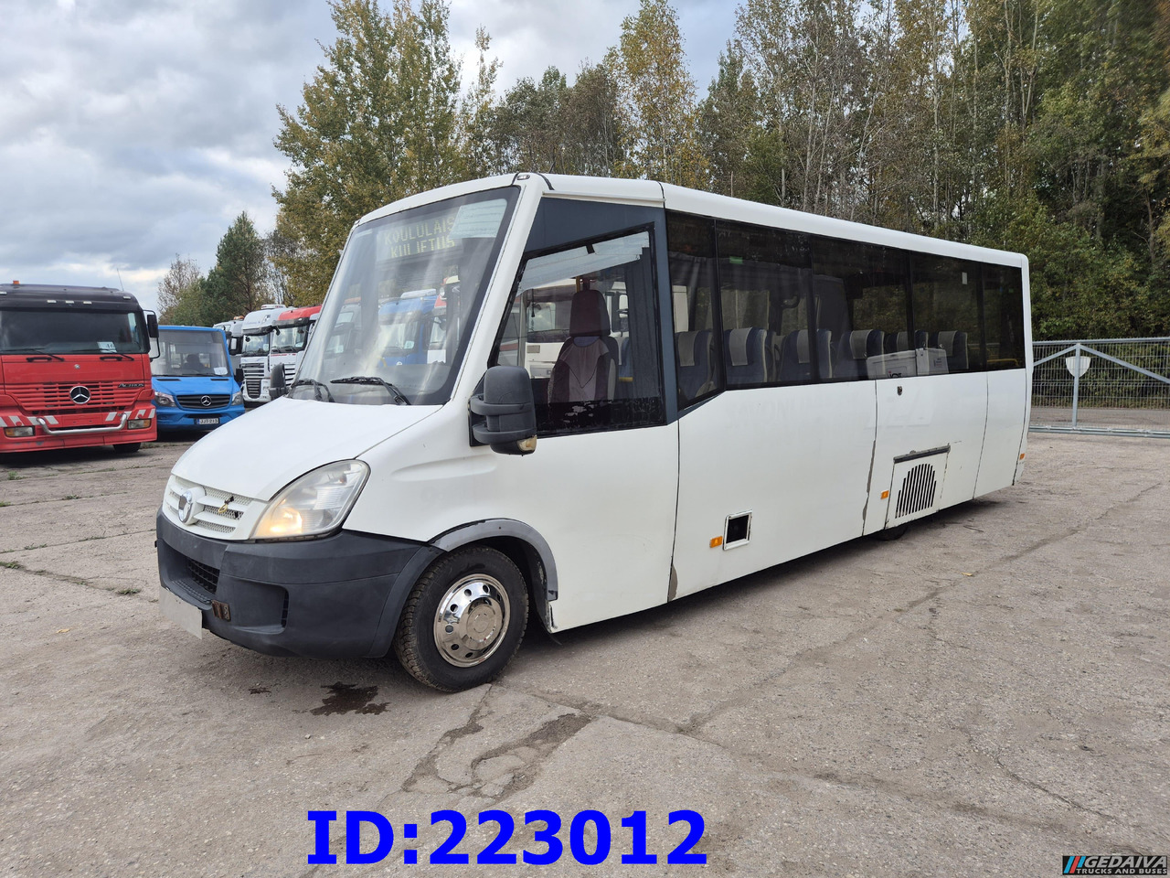 IVECO Daily 50C18 - 23-seater - Turistički autobus: slika IVECO Daily 50C18 - 23-seater - Turistički autobus IVECO Daily 50C18 - 23-seater - Turistički autobus: slika IVECO Daily 50C18 - 23-seater - Turistički autobus