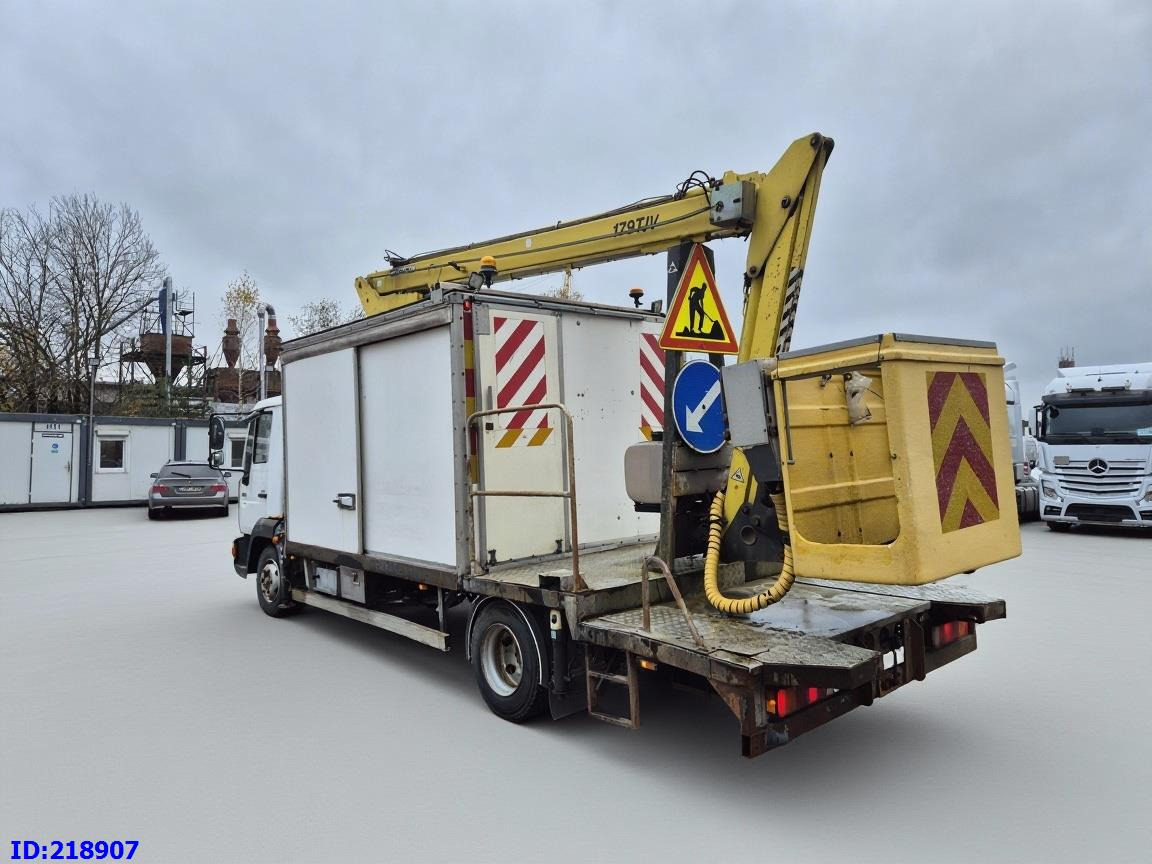 MAN LE 220C + Sky King 179TV - Podizna platforma montirana na kamion, Namjenska/ Posebna vozila: slika MAN LE 220C + Sky King 179TV - Podizna platforma montirana na kamion, Namjenska/ Posebna vozila MAN LE 220C + Sky King 179TV - Podizna platforma montirana na kamion, Namjenska/ Posebna vozila: slika MAN LE 220C + Sky King 179TV - Podizna platforma montirana na kamion, Namjenska/ Posebna vozila