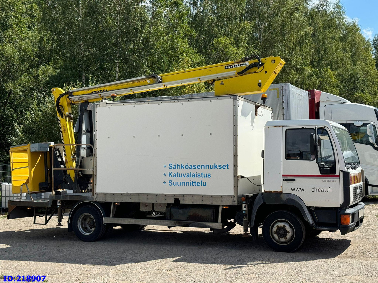 MAN LE 220C + Sky King 179TV - Podizna platforma montirana na kamion, Namjenska/ Posebna vozila: slika MAN LE 220C + Sky King 179TV - Podizna platforma montirana na kamion, Namjenska/ Posebna vozila MAN LE 220C + Sky King 179TV - Podizna platforma montirana na kamion, Namjenska/ Posebna vozila: slika MAN LE 220C + Sky King 179TV - Podizna platforma montirana na kamion, Namjenska/ Posebna vozila