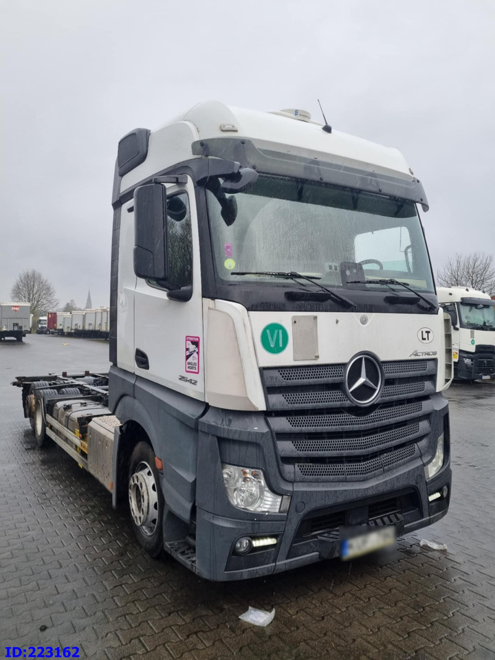 MERCEDES-BENZ Actros 2542 BDF 6x2 Euro6 - Kamion-šasija: slika MERCEDES-BENZ Actros 2542 BDF 6x2 Euro6 - Kamion-šasija MERCEDES-BENZ Actros 2542 BDF 6x2 Euro6 - Kamion-šasija: slika MERCEDES-BENZ Actros 2542 BDF 6x2 Euro6 - Kamion-šasija