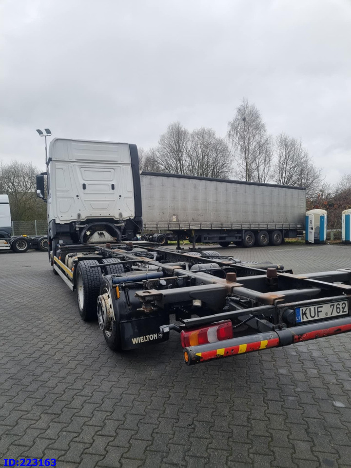 MERCEDES-BENZ Actros 2542 BDF 6x2 Euro6 - Kamion-šasija: slika MERCEDES-BENZ Actros 2542 BDF 6x2 Euro6 - Kamion-šasija MERCEDES-BENZ Actros 2542 BDF 6x2 Euro6 - Kamion-šasija: slika MERCEDES-BENZ Actros 2542 BDF 6x2 Euro6 - Kamion-šasija