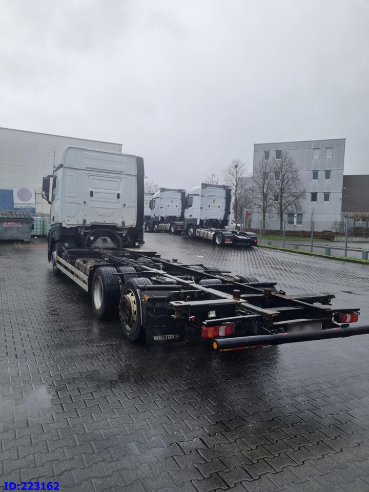 MERCEDES-BENZ Actros 2542 BDF 6x2 Euro6 - Kamion-šasija: slika MERCEDES-BENZ Actros 2542 BDF 6x2 Euro6 - Kamion-šasija MERCEDES-BENZ Actros 2542 BDF 6x2 Euro6 - Kamion-šasija: slika MERCEDES-BENZ Actros 2542 BDF 6x2 Euro6 - Kamion-šasija