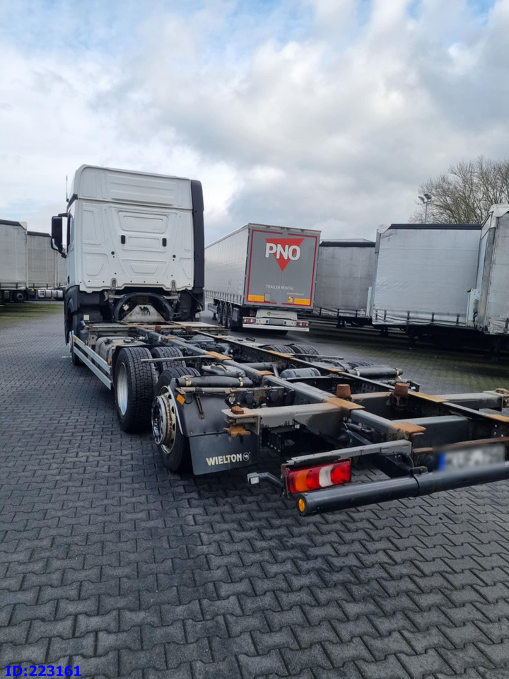 MERCEDES-BENZ Actros 2542 BDF 6x2 Euro6 - Kamion-šasija: slika MERCEDES-BENZ Actros 2542 BDF 6x2 Euro6 - Kamion-šasija MERCEDES-BENZ Actros 2542 BDF 6x2 Euro6 - Kamion-šasija: slika MERCEDES-BENZ Actros 2542 BDF 6x2 Euro6 - Kamion-šasija