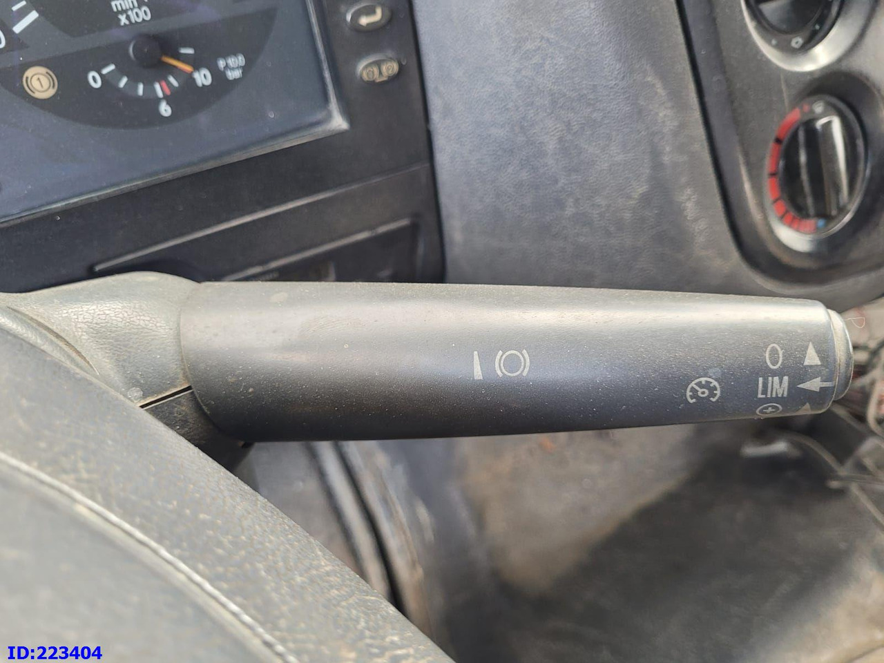 Kamion-šasija MERCEDES-BENZ Atego 2628 6x4 Full steel: slika Kamion-šasija MERCEDES-BENZ Atego 2628 6x4 Full steel Kamion-šasija MERCEDES-BENZ Atego 2628 6x4 Full steel: slika Kamion-šasija MERCEDES-BENZ Atego 2628 6x4 Full steel