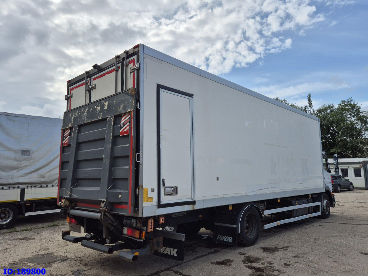MERCEDES-BENZ Axor 1829 Euro5 Manual + Tail lift - Kamion hladnjača: slika MERCEDES-BENZ Axor 1829 Euro5 Manual + Tail lift - Kamion hladnjača MERCEDES-BENZ Axor 1829 Euro5 Manual + Tail lift - Kamion hladnjača: slika MERCEDES-BENZ Axor 1829 Euro5 Manual + Tail lift - Kamion hladnjača