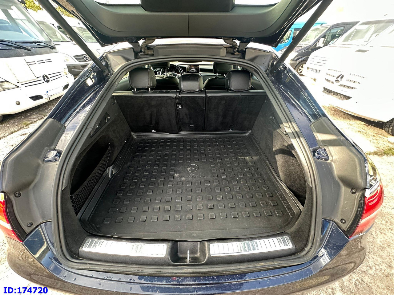 MERCEDES-BENZ GLC Coupe 220 4x4 - SUV: slika MERCEDES-BENZ GLC Coupe 220 4x4 - SUV MERCEDES-BENZ GLC Coupe 220 4x4 - SUV: slika MERCEDES-BENZ GLC Coupe 220 4x4 - SUV