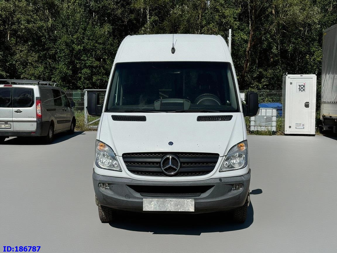 MERCEDES-BENZ Sprinter 516 - 17-seater - Euro5 - Minibus, Putnički kombi: slika MERCEDES-BENZ Sprinter 516 - 17-seater - Euro5 - Minibus, Putnički kombi MERCEDES-BENZ Sprinter 516 - 17-seater - Euro5 - Minibus, Putnički kombi: slika MERCEDES-BENZ Sprinter 516 - 17-seater - Euro5 - Minibus, Putnički kombi