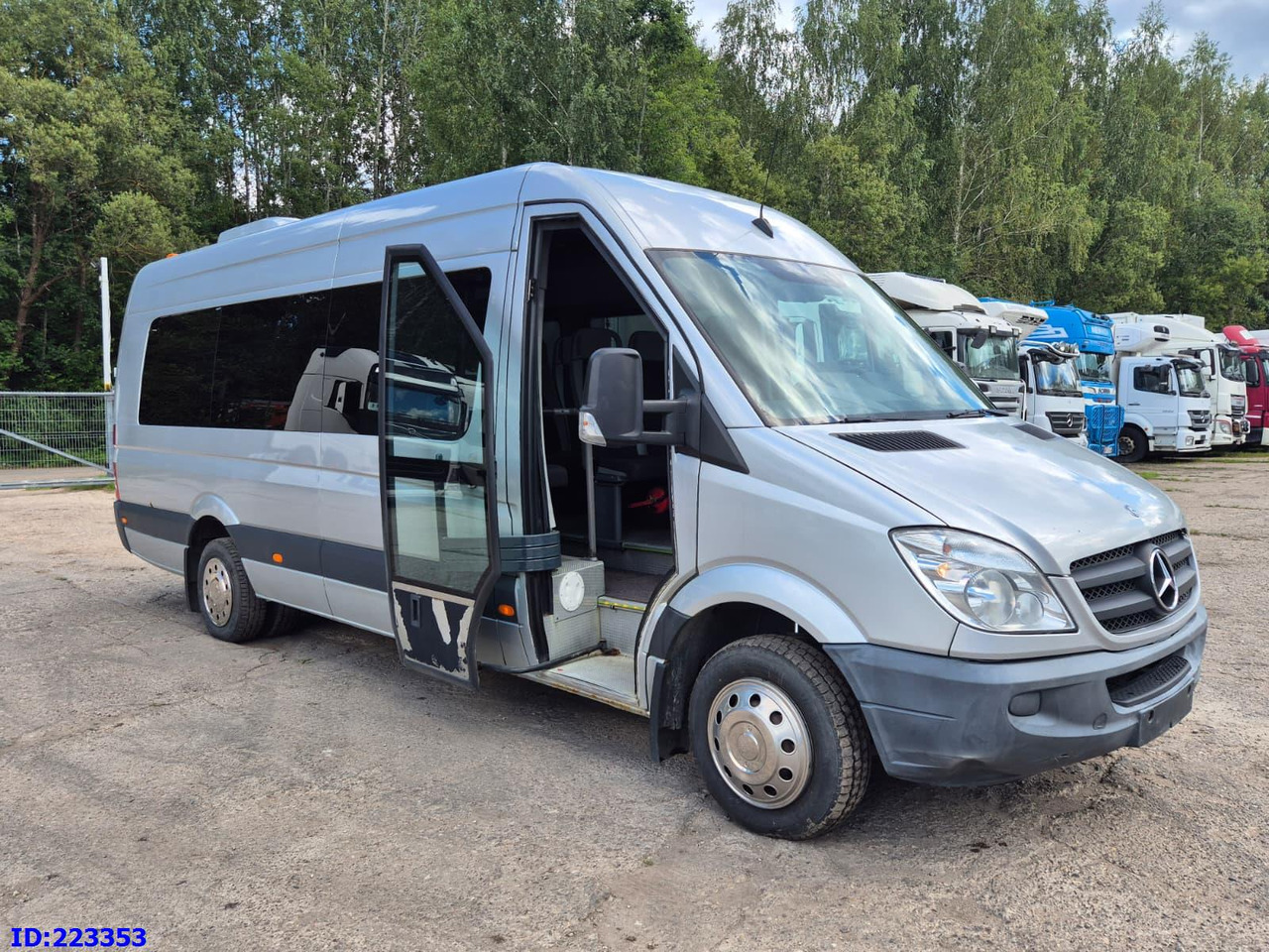 MERCEDES-BENZ Sprinter 518 - 23 Seater - Turistički autobus: slika MERCEDES-BENZ Sprinter 518 - 23 Seater - Turistički autobus MERCEDES-BENZ Sprinter 518 - 23 Seater - Turistički autobus: slika MERCEDES-BENZ Sprinter 518 - 23 Seater - Turistički autobus