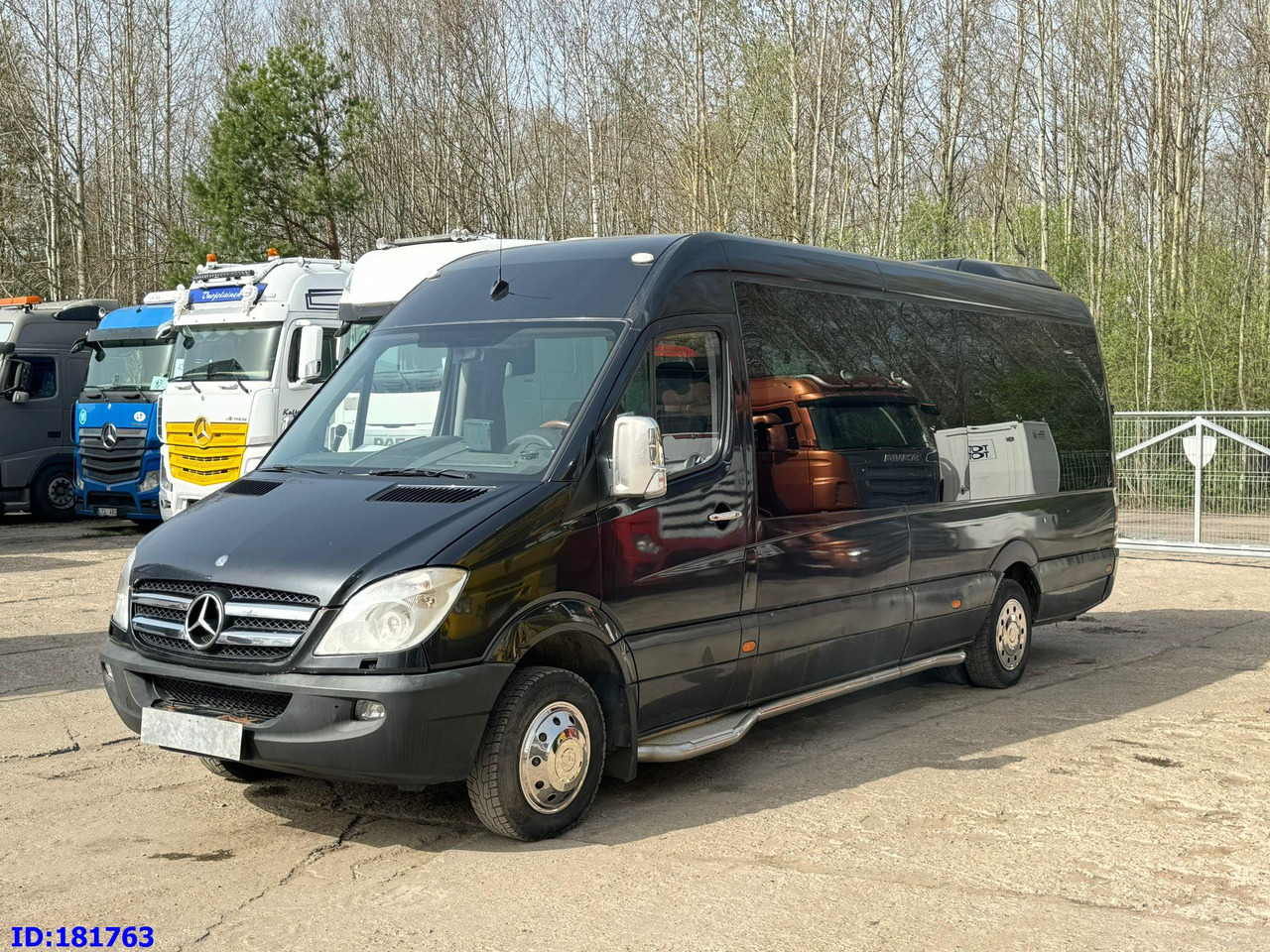 MERCEDES-BENZ Sprinter 518 - VIP - 17 Seater - Turistički autobus: slika MERCEDES-BENZ Sprinter 518 - VIP - 17 Seater - Turistički autobus MERCEDES-BENZ Sprinter 518 - VIP - 17 Seater - Turistički autobus: slika MERCEDES-BENZ Sprinter 518 - VIP - 17 Seater - Turistički autobus