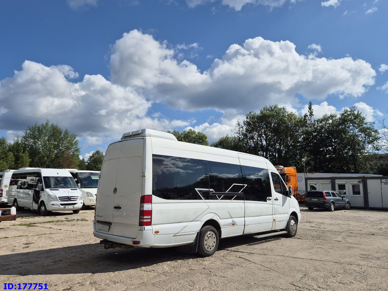 MERCEDES-BENZ Sprinter 518 - VIP - 17-seater - Turistički autobus: slika MERCEDES-BENZ Sprinter 518 - VIP - 17-seater - Turistički autobus MERCEDES-BENZ Sprinter 518 - VIP - 17-seater - Turistički autobus: slika MERCEDES-BENZ Sprinter 518 - VIP - 17-seater - Turistički autobus