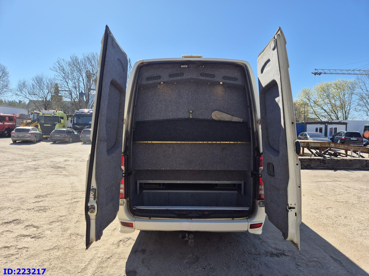 MERCEDES-BENZ Sprinter 518 VIP Prostyle 17-Place (Motor defekt) - Turistički autobus: slika MERCEDES-BENZ Sprinter 518 VIP Prostyle 17-Place (Motor defekt) - Turistički autobus MERCEDES-BENZ Sprinter 518 VIP Prostyle 17-Place (Motor defekt) - Turistički autobus: slika MERCEDES-BENZ Sprinter 518 VIP Prostyle 17-Place (Motor defekt) - Turistički autobus