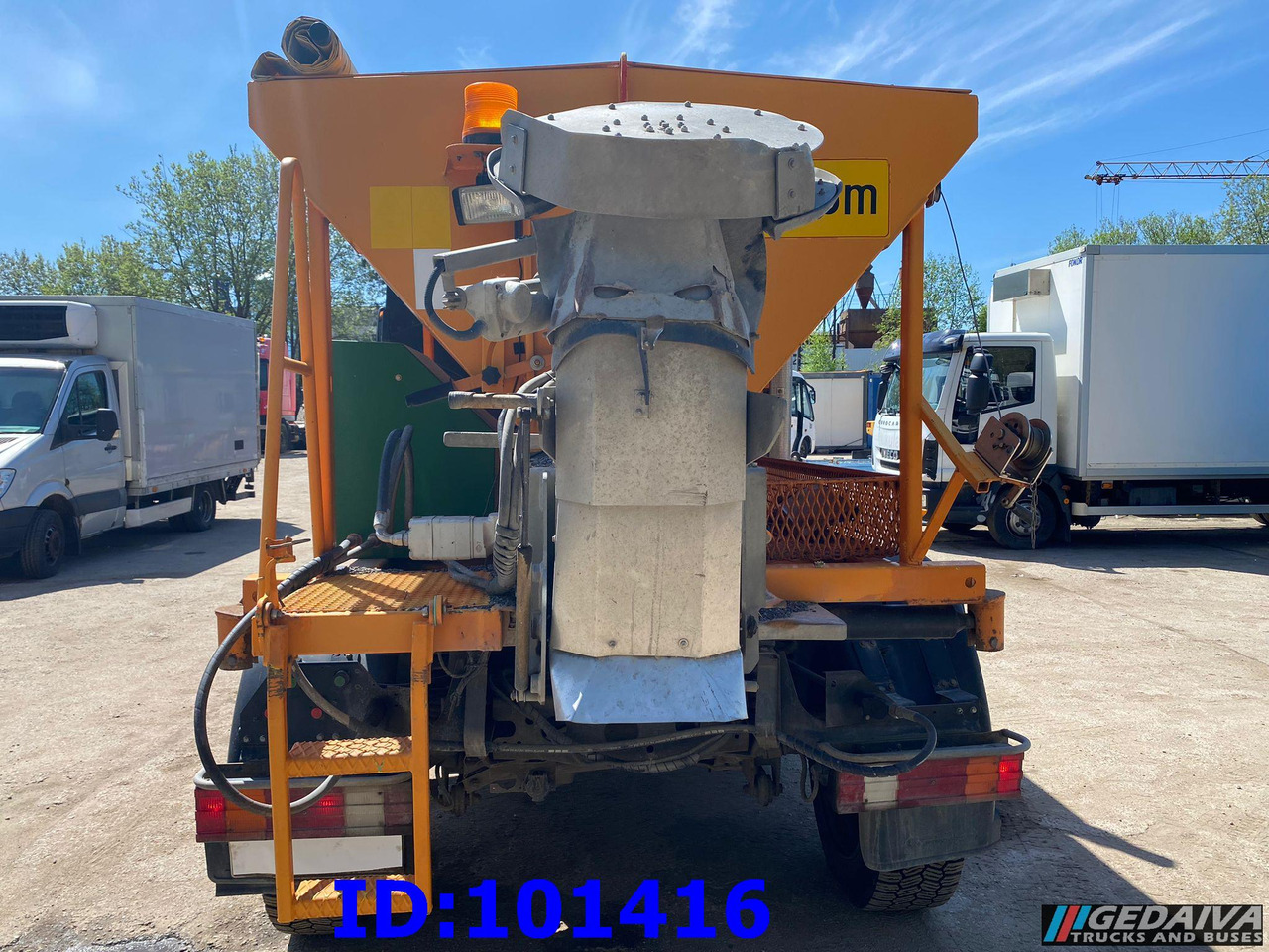 MERCEDES-BENZ Unimog U300 4X4 - Vozilo za čišćenje snijega: slika MERCEDES-BENZ Unimog U300 4X4 - Vozilo za čišćenje snijega MERCEDES-BENZ Unimog U300 4X4 - Vozilo za čišćenje snijega: slika MERCEDES-BENZ Unimog U300 4X4 - Vozilo za čišćenje snijega