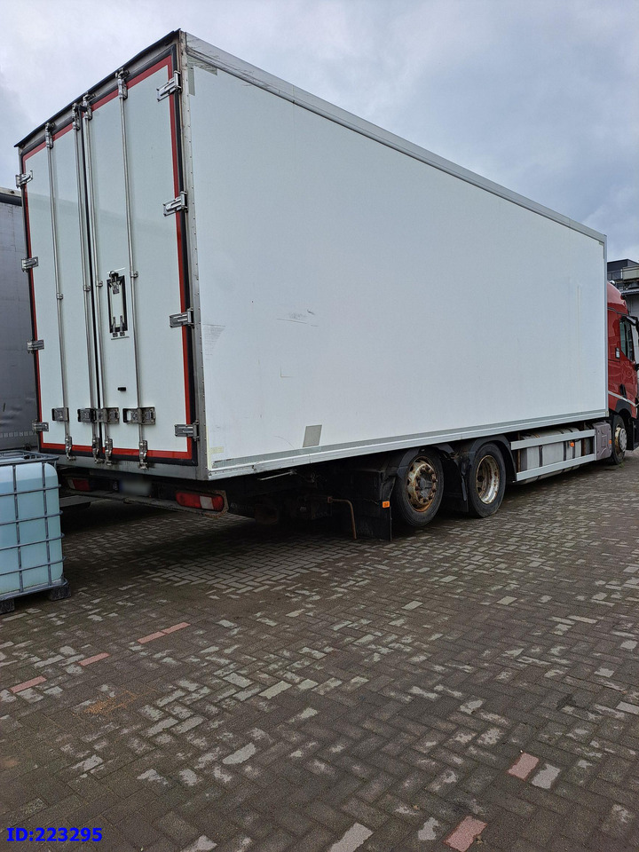 RENAULT T 6x2 Euro 6 Refrigerated + Carrier Supra - Kamion hladnjača: slika RENAULT T 6x2 Euro 6 Refrigerated + Carrier Supra - Kamion hladnjača RENAULT T 6x2 Euro 6 Refrigerated + Carrier Supra - Kamion hladnjača: slika RENAULT T 6x2 Euro 6 Refrigerated + Carrier Supra - Kamion hladnjača