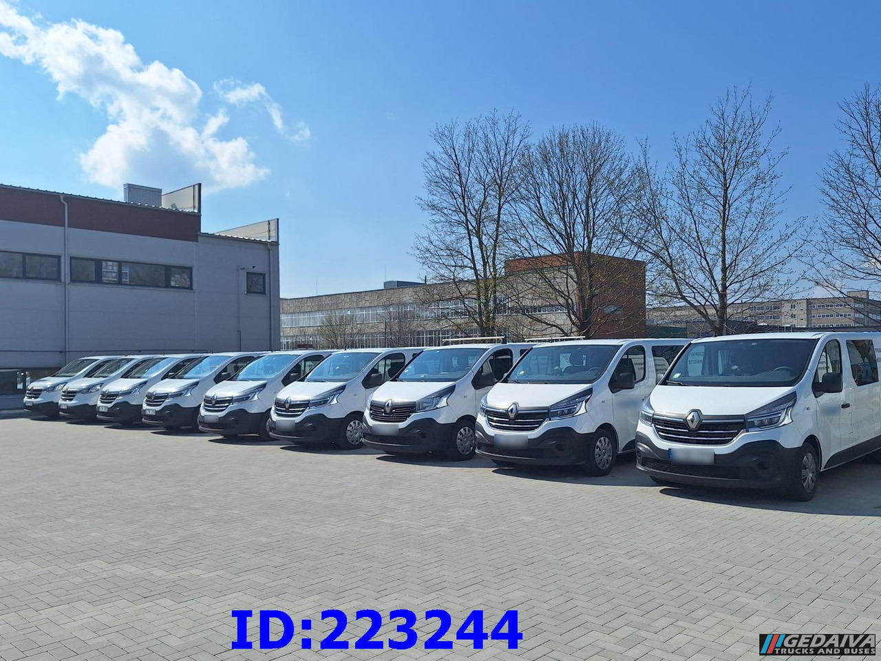 RENAULT Trafic (6pcs. available) - Dostavno vozilo s dvostrukom kabinom: slika RENAULT Trafic (6pcs. available) - Dostavno vozilo s dvostrukom kabinom RENAULT Trafic (6pcs. available) - Dostavno vozilo s dvostrukom kabinom: slika RENAULT Trafic (6pcs. available) - Dostavno vozilo s dvostrukom kabinom