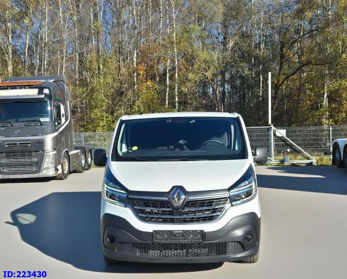 RENAULT Trafic Euro6 - Dostavno vozilo s dvostrukom kabinom: slika RENAULT Trafic Euro6 - Dostavno vozilo s dvostrukom kabinom RENAULT Trafic Euro6 - Dostavno vozilo s dvostrukom kabinom: slika RENAULT Trafic Euro6 - Dostavno vozilo s dvostrukom kabinom