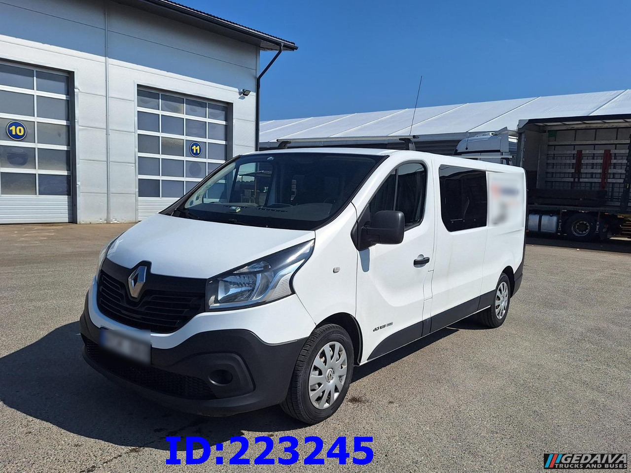 RENAULT Trafic Euro6 - Dostavno vozilo s dvostrukom kabinom: slika RENAULT Trafic Euro6 - Dostavno vozilo s dvostrukom kabinom RENAULT Trafic Euro6 - Dostavno vozilo s dvostrukom kabinom: slika RENAULT Trafic Euro6 - Dostavno vozilo s dvostrukom kabinom