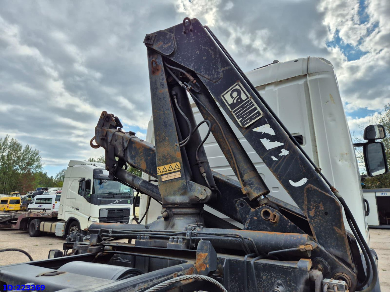 SCANIA R124 420 + Crane HIAB 140AW - Kiper: slika SCANIA R124 420 + Crane HIAB 140AW - Kiper SCANIA R124 420 + Crane HIAB 140AW - Kiper: slika SCANIA R124 420 + Crane HIAB 140AW - Kiper