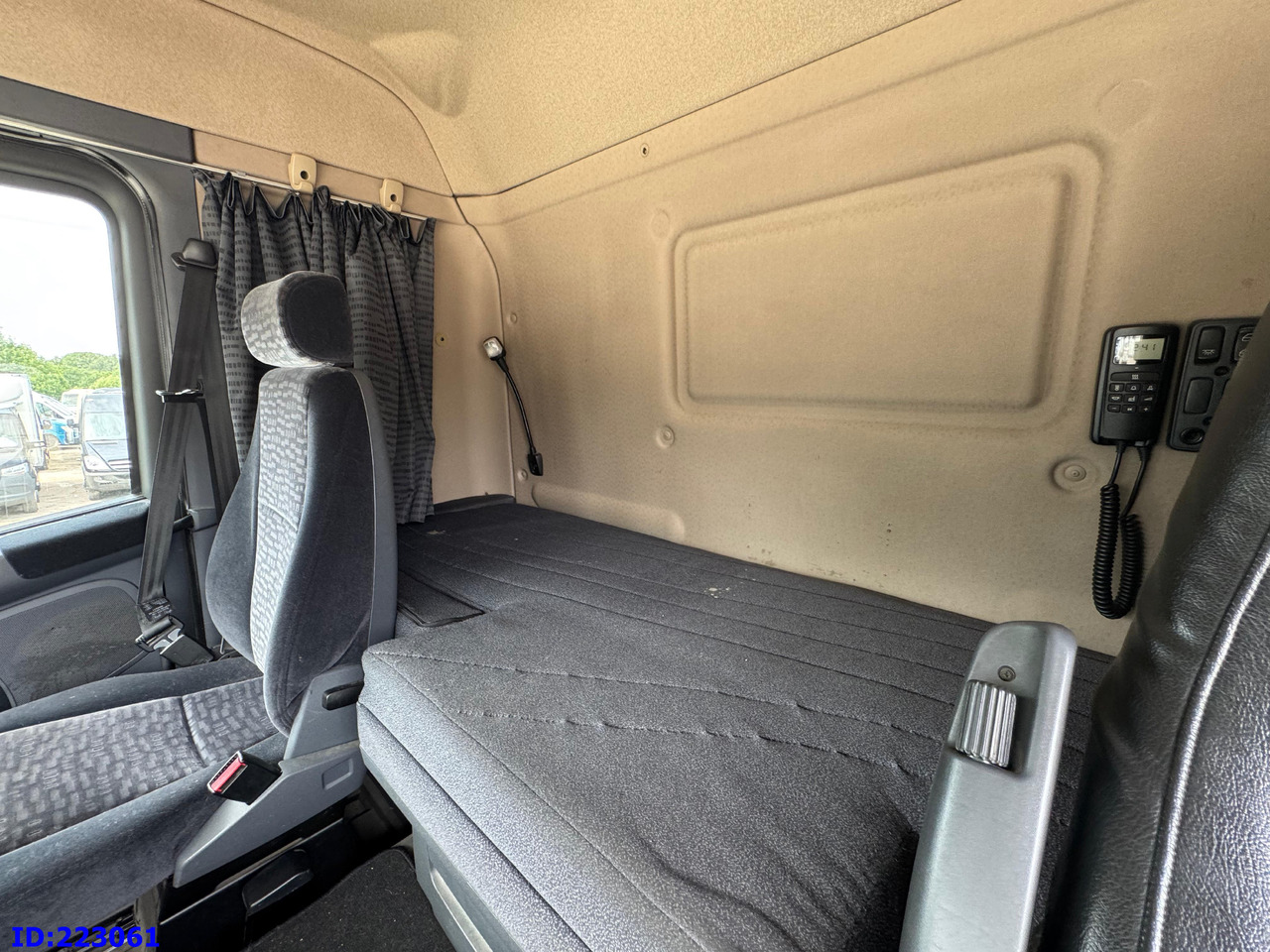 Kamion-šasija SCANIA R480 6X2  3 Pedals: slika Kamion-šasija SCANIA R480 6X2  3 Pedals