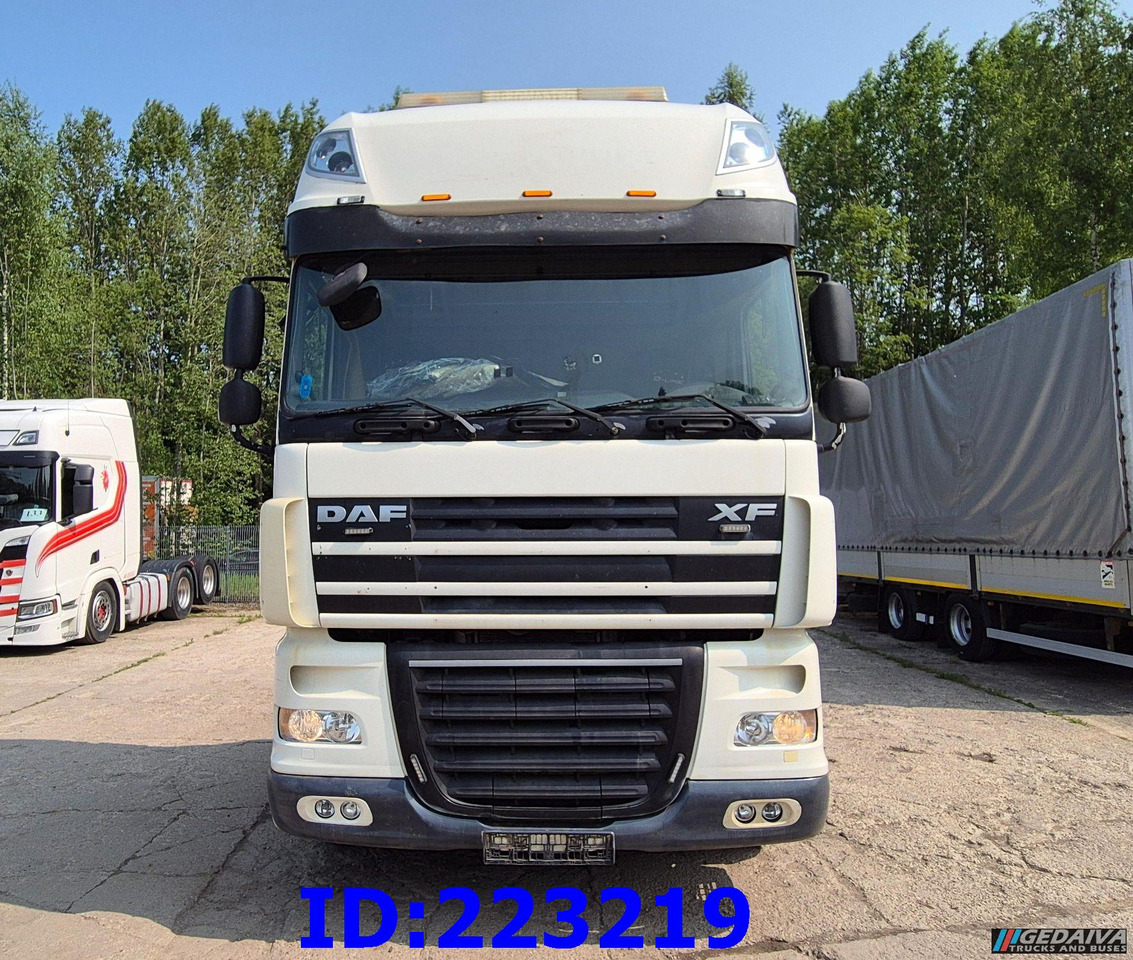 DAF XF 105.460 6X2 (10 tyre) Retarder Euro5 - Tegljač: slika DAF XF 105.460 6X2 (10 tyre) Retarder Euro5 - Tegljač DAF XF 105.460 6X2 (10 tyre) Retarder Euro5 - Tegljač: slika DAF XF 105.460 6X2 (10 tyre) Retarder Euro5 - Tegljač